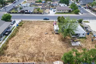 628 E 3rd St, Bakersfield, CA 93307 - Photo 1