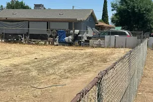 628 E 3rd St, Bakersfield, CA 93307 - Photo 15