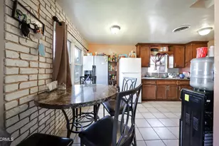 1318 Vale St, Bakersfield, CA 93307 - Photo 17