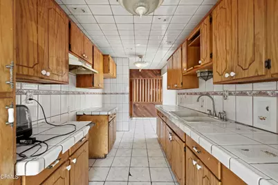 7032 San Vincente Street, Paramount, CA 90723 - Photo 11