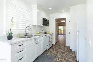 1106 Village 1 #-, Camarillo, CA 93012 - Photo 11