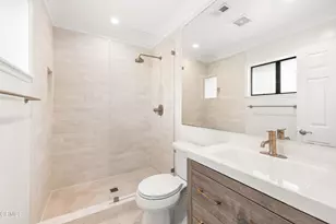 6713 Singletree Ln, Oak Park, CA 91377 - Photo 25