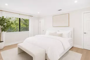 6713 Singletree Ln, Oak Park, CA 91377 - Photo 13