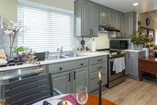 40027 Village 40, Camarillo, CA 93012 - Photo 15