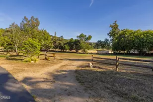 560 Riverside Rd, Oak View, CA 93022 - Photo 15