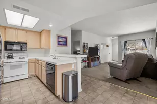 2003 Blackberry Cir, Oxnard, CA 93036 - Photo 11