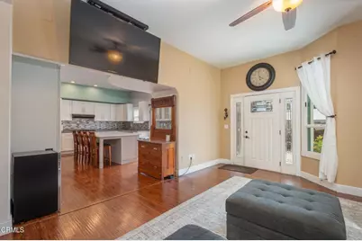 112 Whipple Road, Santa Paula, CA 93060 - Photo 3