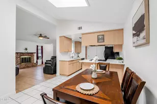 220 Elizabeth Ct, Santa Paula, CA 93060 - Photo 11