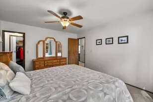 864 Nadelhorn Dr, Lake Arrowhead, CA 92352 - Photo 25