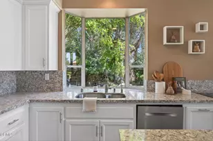 2202 Desert Forest Ct, Oxnard, CA 93036 - Photo 17