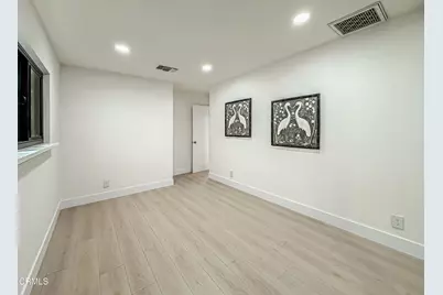 20930 Almazan Road, Woodland Hills, CA 91364 - Photo 27