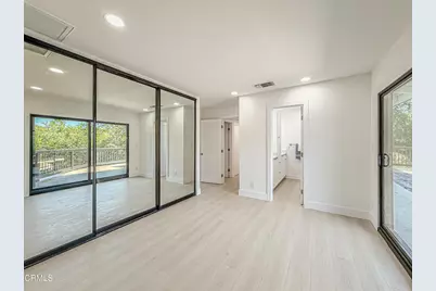 20930 Almazan Road, Woodland Hills, CA 91364 - Photo 33
