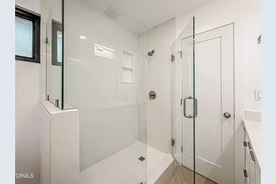 20930 Almazan Road, Woodland Hills, CA 91364 - Photo 37