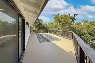 20930 Almazan Rd, Woodland Hills, CA 91364 - Photo 39