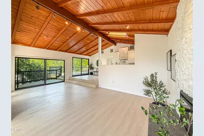 20930 Almazan Road, Woodland Hills, CA 91364 - Photo 17