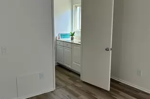 11240 Village 11, Camarillo, CA 93012 - Photo 19