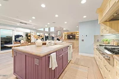 1096 Belfast Lane, Ventura, CA 93001 - Photo 17