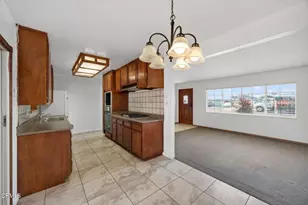 1566 N 7th Pl, Port Hueneme, CA 93041 - Photo 9