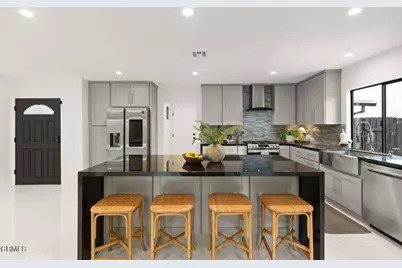 5647 Ramara Avenue, Woodland Hills, CA 91367 - Photo 13