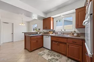 1076 Beechwood St, Camarillo, CA 93010 - Photo 13