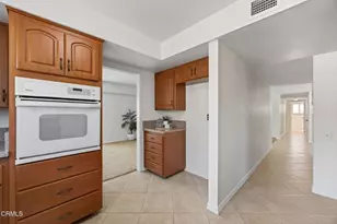 1076 Beechwood St, Camarillo, CA 93010 - Photo 15