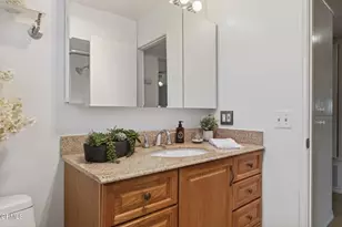 1076 Beechwood St, Camarillo, CA 93010 - Photo 29