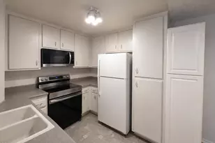 1300 Saratoga Ave, Ventura, CA 93003 - Photo 3