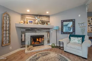 10685 Blackburn Pl, Ventura, CA 93004 - Photo 7