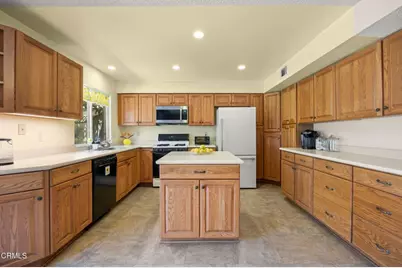 273 Brentwood Avenue, Ventura, CA 93003 - Photo 13