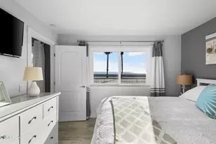 275 E Surfside Dr, Port Hueneme, CA 93041 - Photo 13