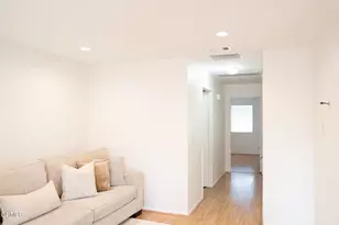 6727 Wordsworth Way, Ventura, CA 93003 - Photo 15