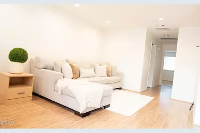6727 Wordsworth Way, Ventura, CA 93003 - Photo 13