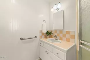 11 W Fiesta Green, Port Hueneme, CA 93041 - Photo 29