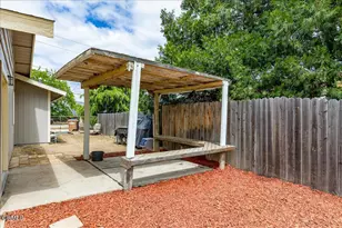 20924 Brentwood Dr, Tehachapi, CA 93561 - Photo 27