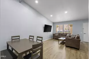 39107 Village 39, Camarillo, CA 93012 - Photo 9