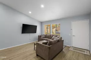 39107 Village 39, Camarillo, CA 93012 - Photo 7
