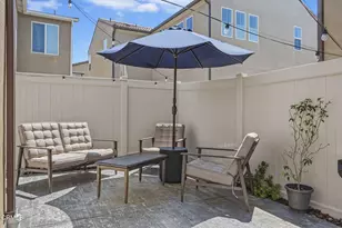2072 Harvest Loop, Santa Paula, CA 93060 - Photo 15
