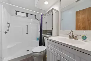 81 Poinsettia Gardens Dr, Ventura, CA 93004 - Photo 17
