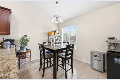 5501 Baja Drive, Bakersfield, CA 93307 - Photo 9