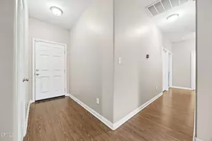 5501 Baja Dr, Bakersfield, CA 93307 - Photo 13