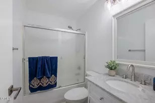 18106 Erik Ct, Santa Clarita, CA 91387 - Photo 13