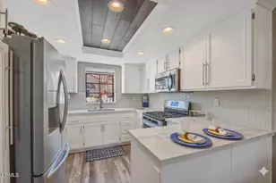 18106 Erik Ct, Santa Clarita, CA 91387 - Photo 5