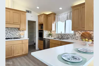 2827 Pierpont Boulevard, Ventura, CA 93001 - Photo 5