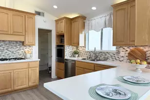 2827 Pierpont Blvd, Ventura, CA 93001 - Photo 5