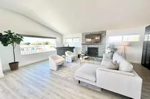 2827 Pierpont Blvd, Ventura, CA 93001 - Photo 9