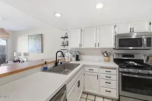 9813 Sweetwater Ln, Ventura, CA 93004 - Photo 9
