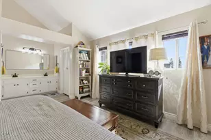 9813 Sweetwater Ln, Ventura, CA 93004 - Photo 19