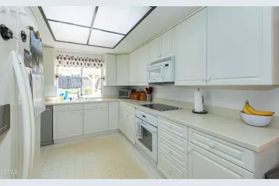 2190 Klamath Drive, Camarillo, CA 93010 - Photo 11
