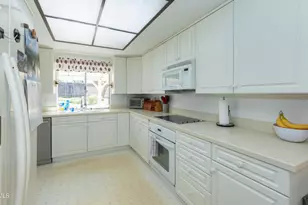 2190 Klamath Dr, Camarillo, CA 93010 - Photo 11