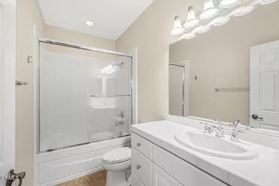 990 Holiday Avenue, Ventura, CA 93003 - Photo 13